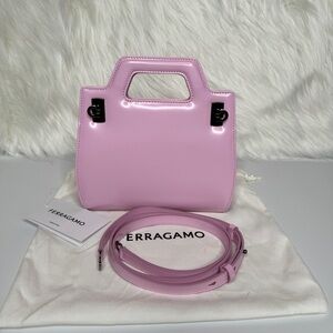 Ferragamo Wanda Mini Leather Top Handle Bag - Bubble Gum